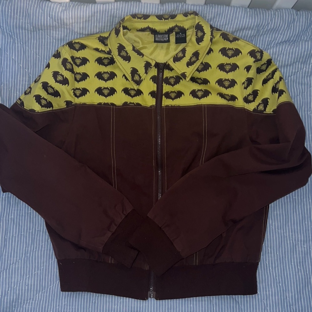 Clandestine jacket